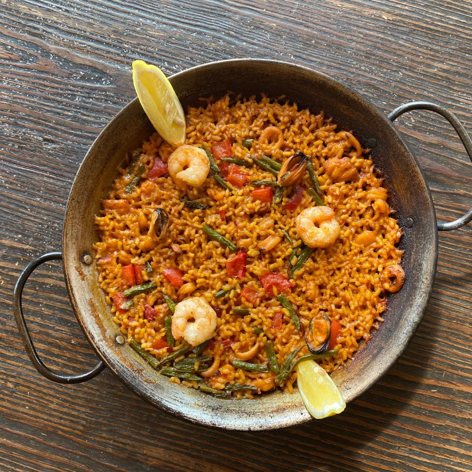 Celebrating World Paella Day in United Arab Emirates Arte & Lusso